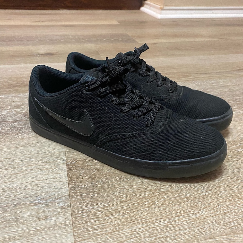 Nike SB Check
